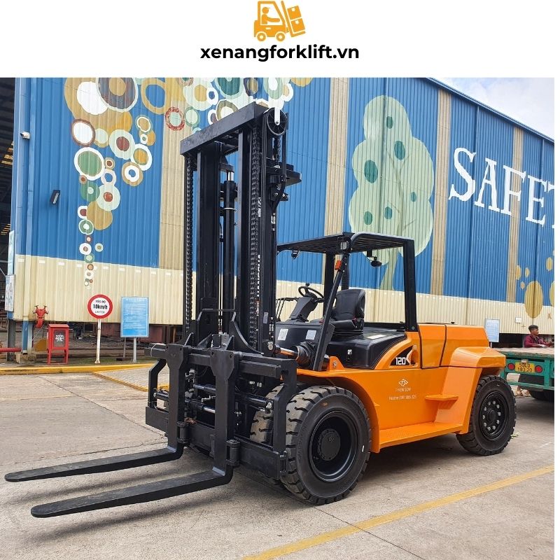 xe nâng dầu 12 tấn