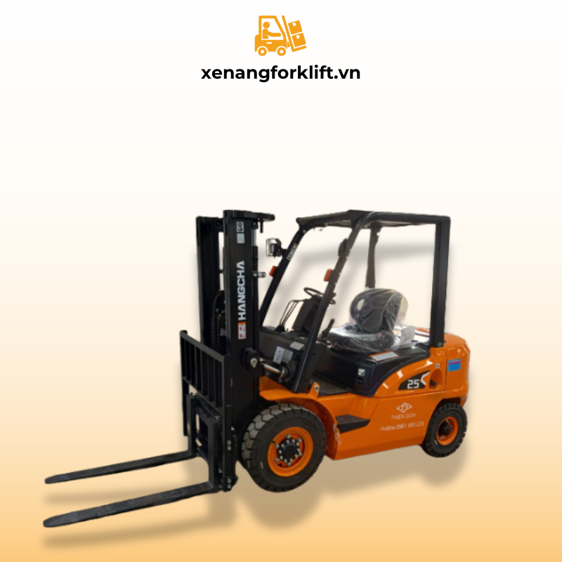 xe nâng dầu 2.5 tấn