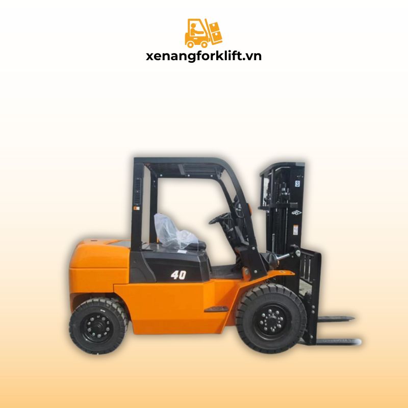 xe nâng dầu 4 tấn