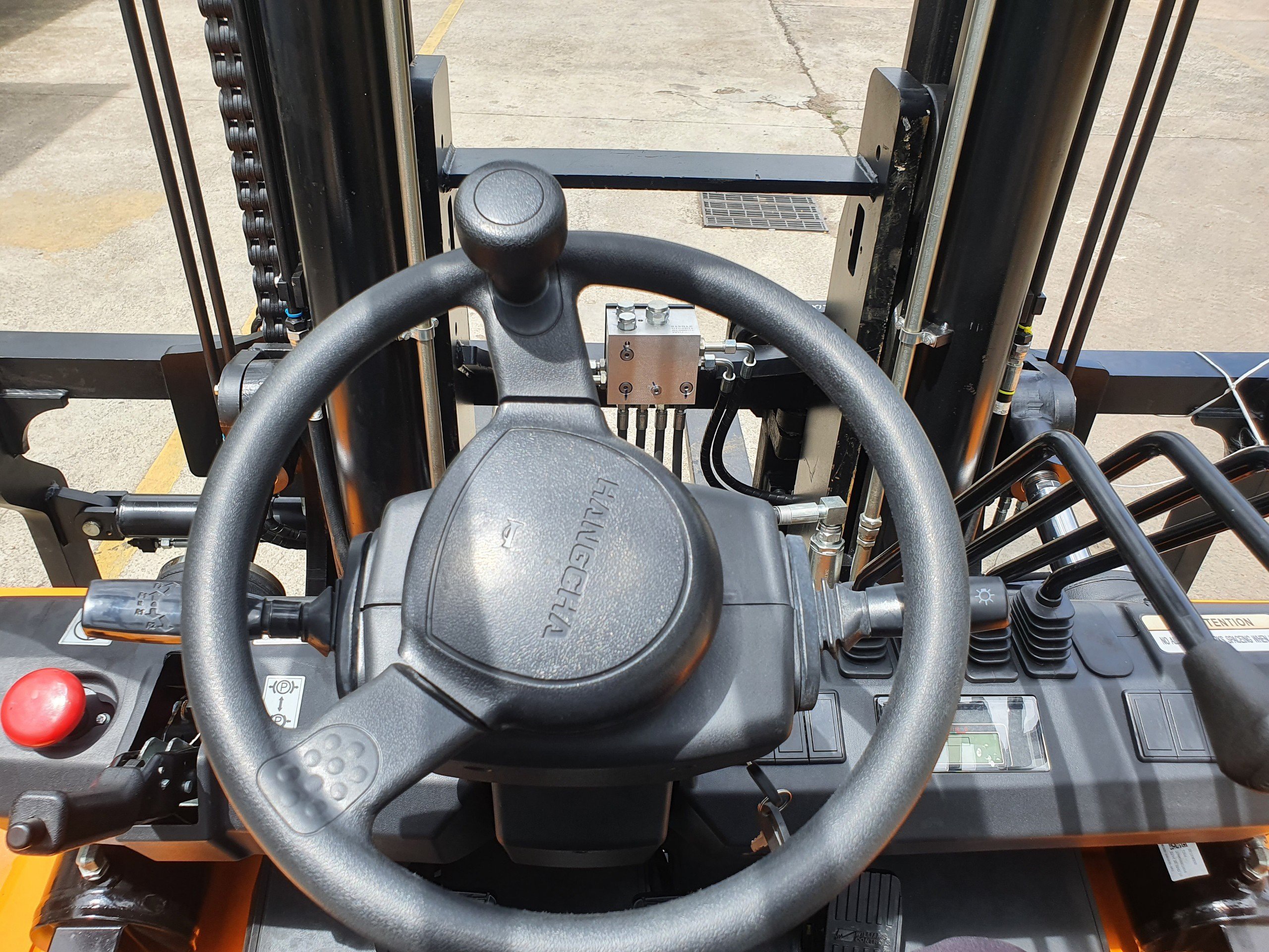 xe nâng dầu 12 tấn