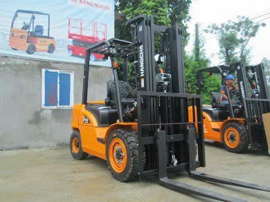 xe nâng dầu 3.5 tấn