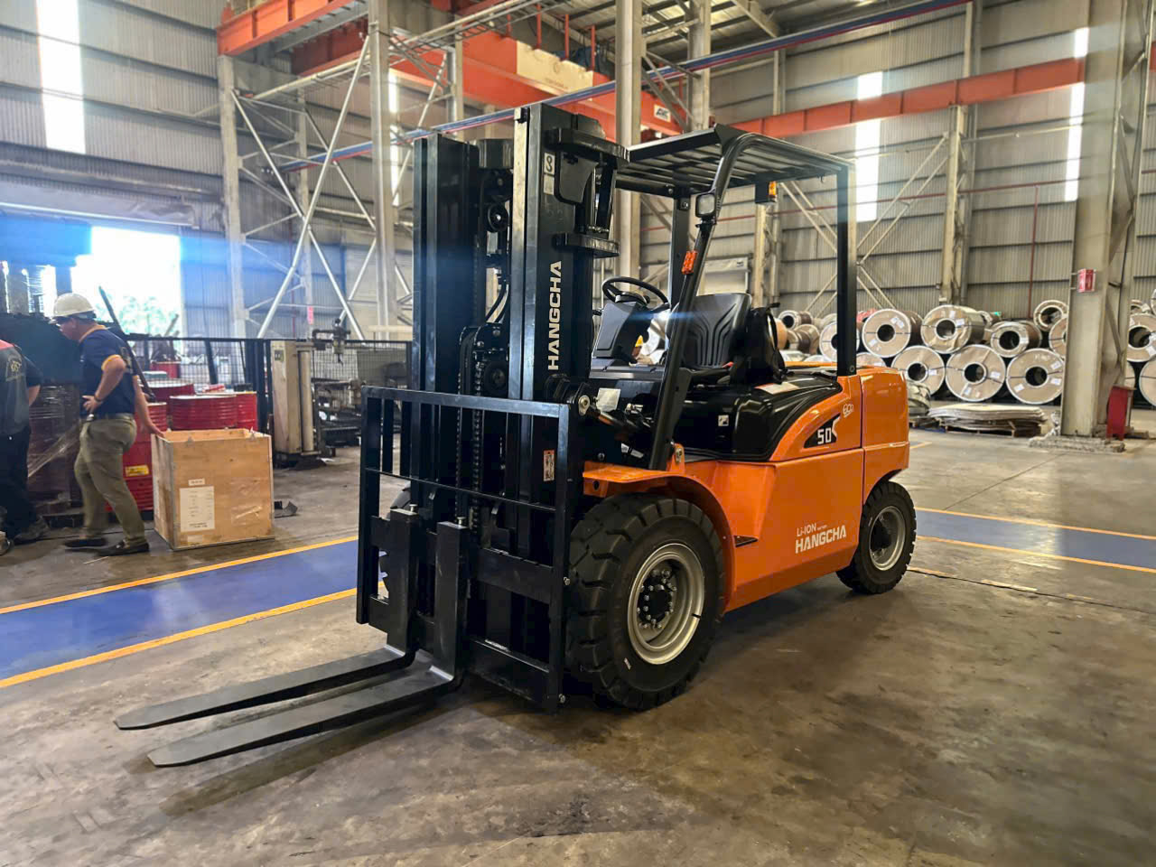 xe nâng điện 5 tấn XE