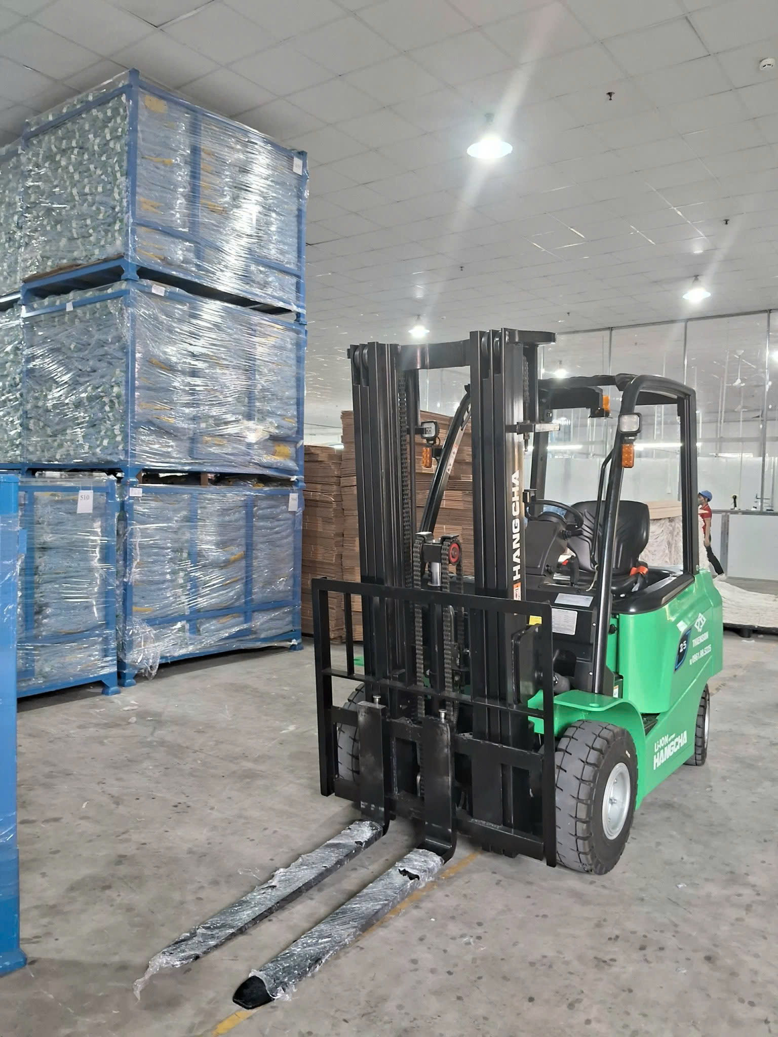 Xe nâng điện AE 2.5 tấn