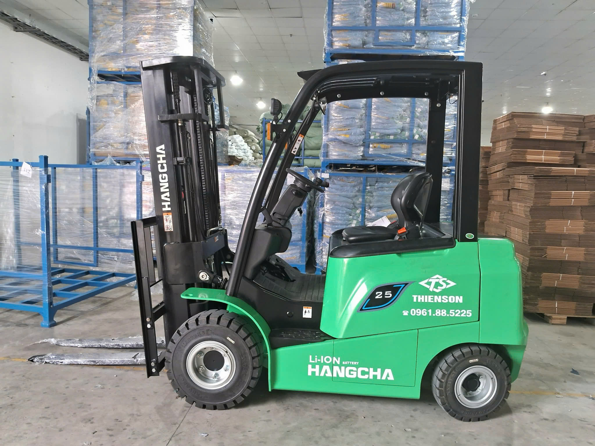 Xe nâng điện AE 2.5 tấn