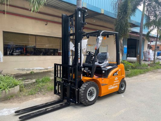 Hình ảnh xe nâng điện 2.5 tấn ở ngành than