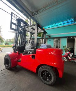Xe nâng dầu 5 tấn lốp kép