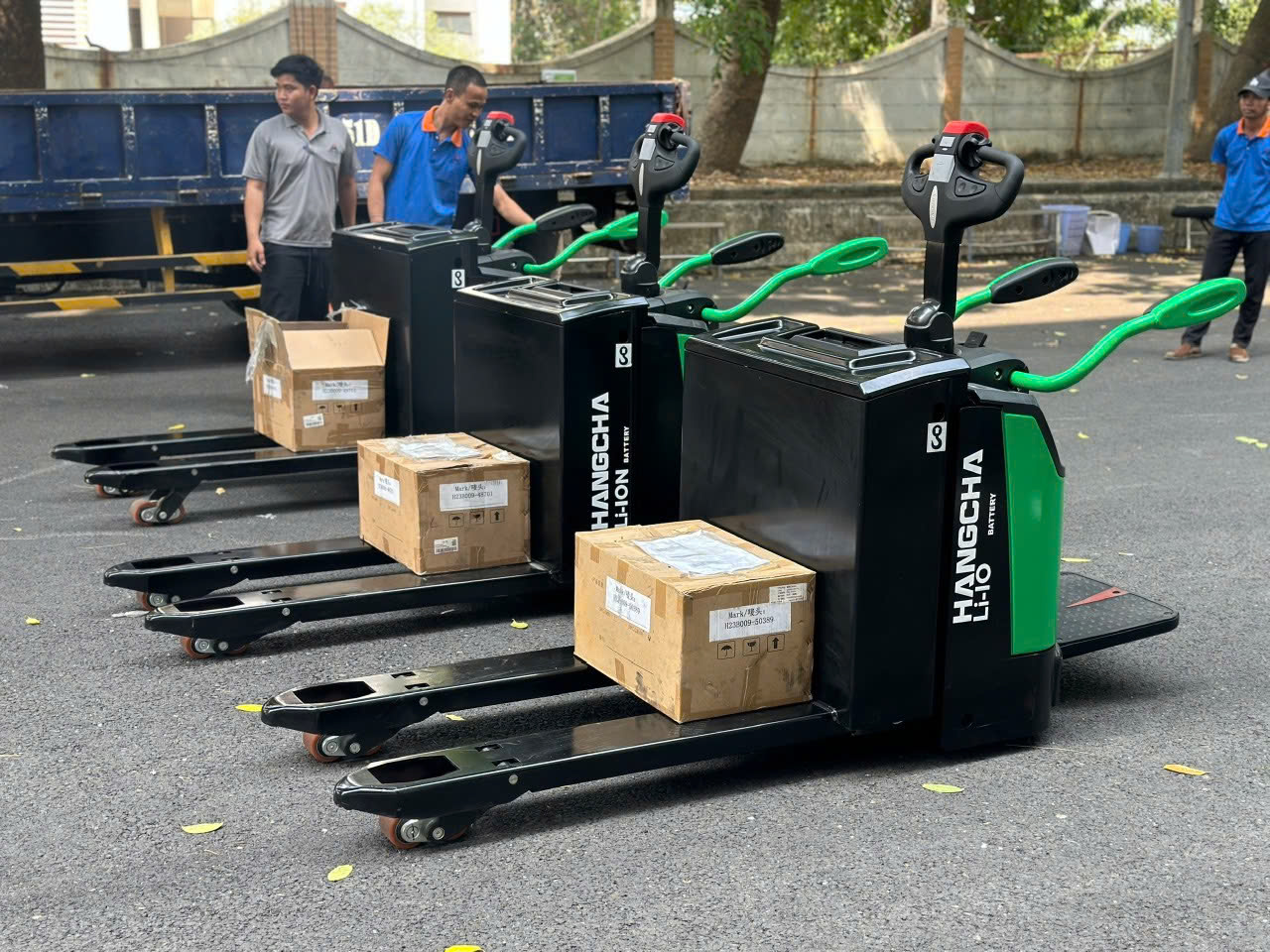xe nâng tay điện 2 tấn Hangcha