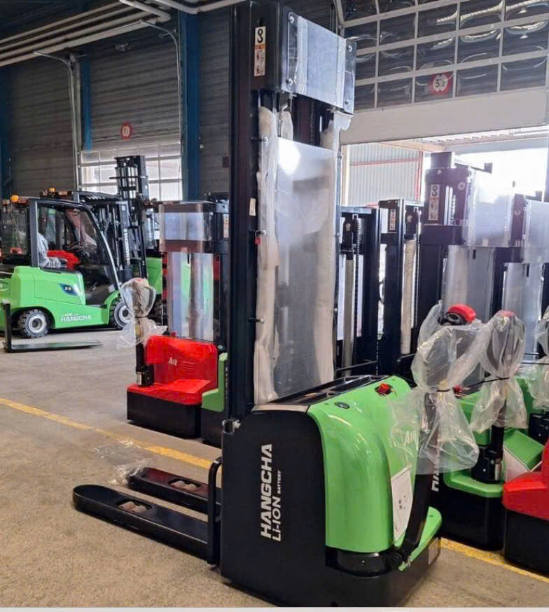 Hình ảnh xe nâng tay điện cao