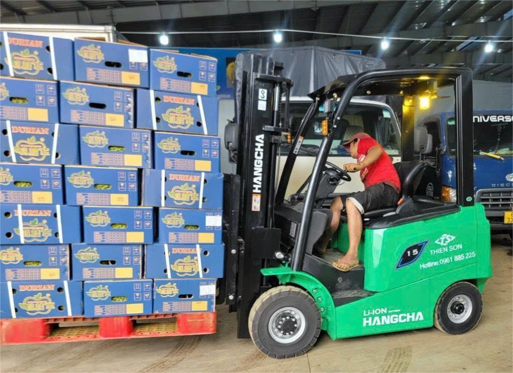 Xe nâng điện 1.5 tấn có thể sử dụng được trong đa ngành nghề