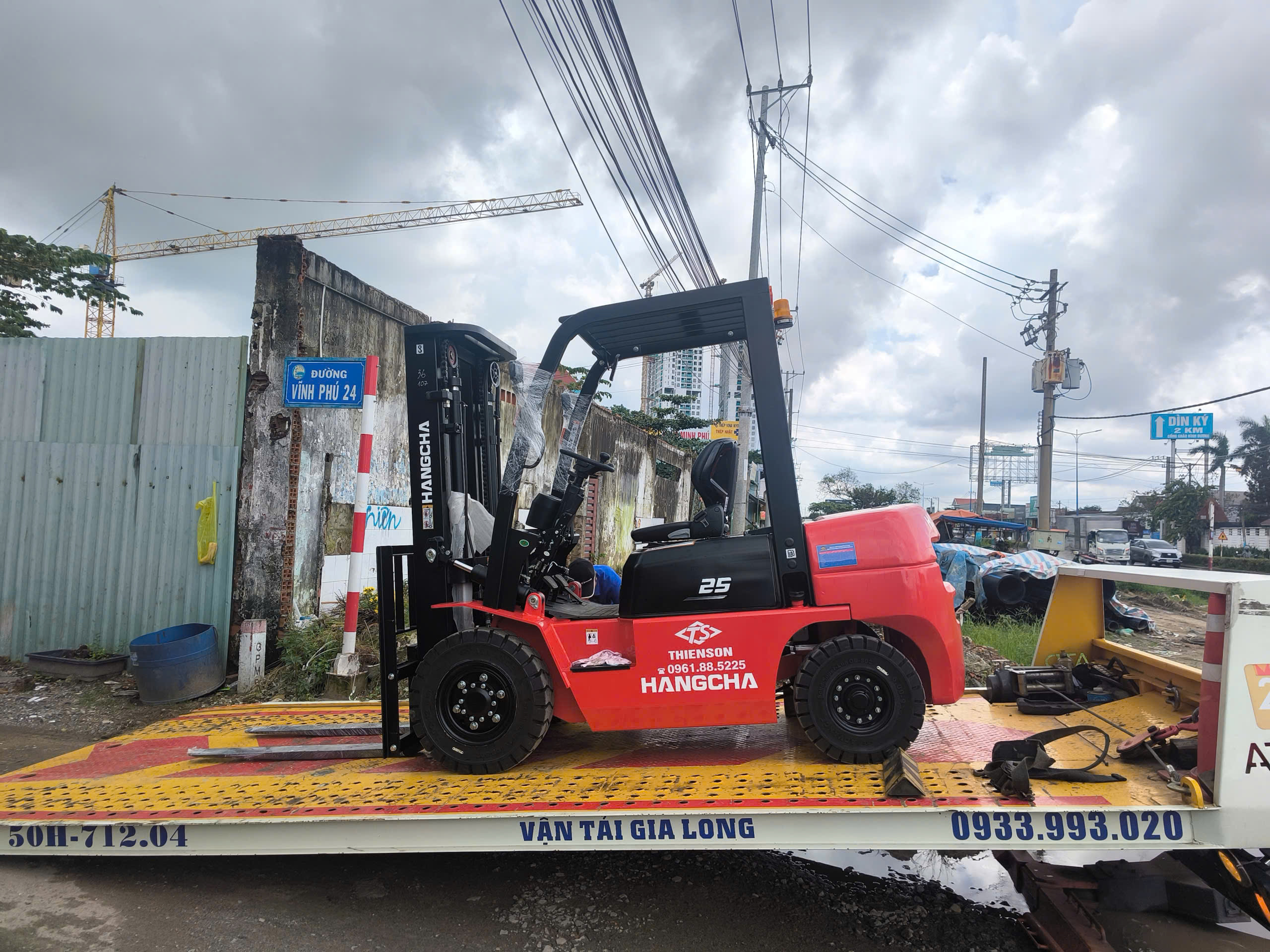 Xe nâng dầu 2.5 tấn hancgha