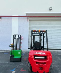 Xe nâng dầu 2.5 tấn